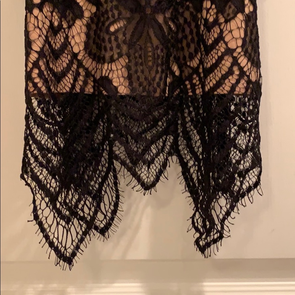 Express Lace Top - Picture 4 of 8